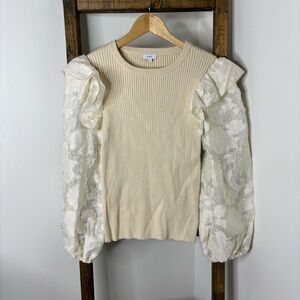 VOY Elegant Cream Top with Lace Sleeves S